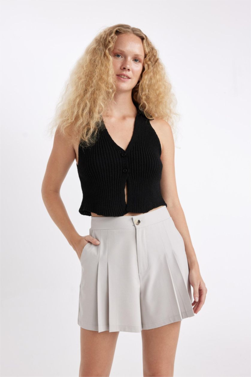 Kadın Açık Gri Regular Fit Yüksek Bel Pileli Şort