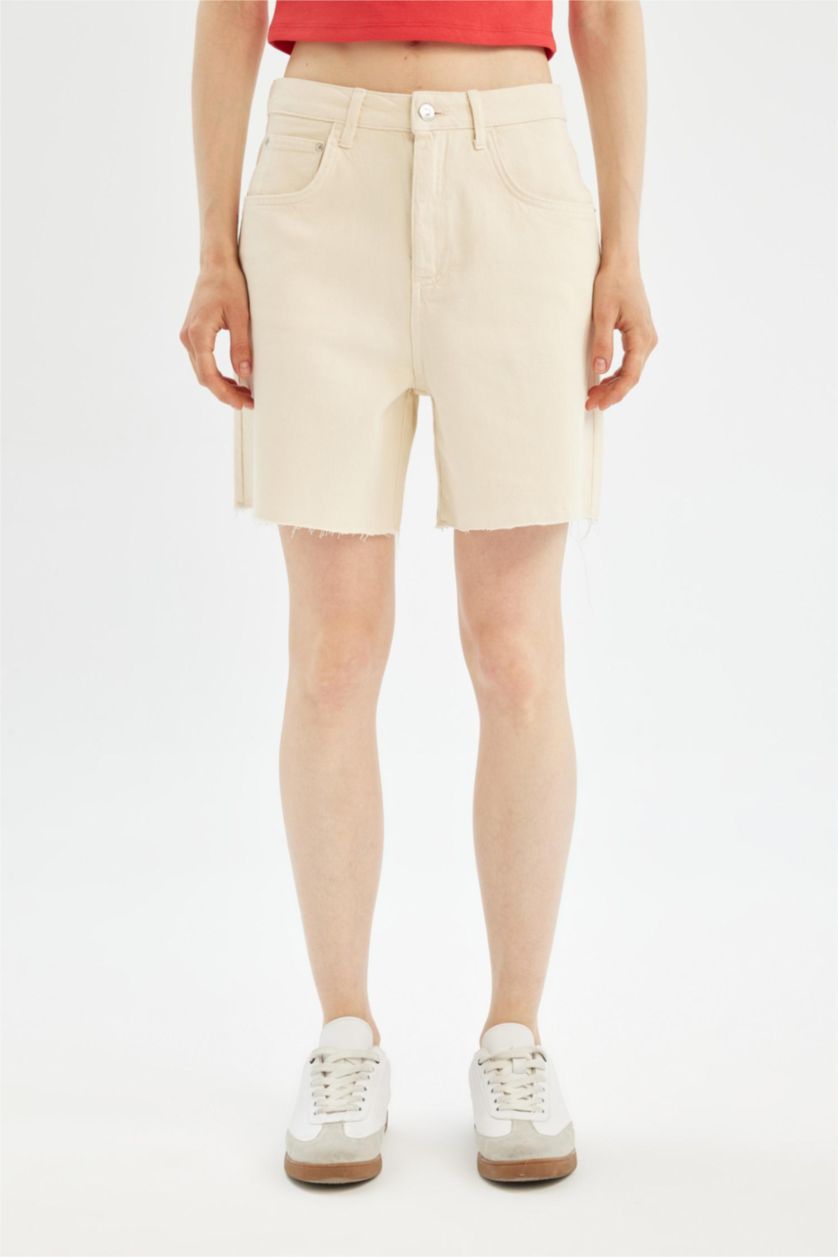 WOMAN Ecru Regular Fit Gabardine Normal Waist Short Leg Shorts