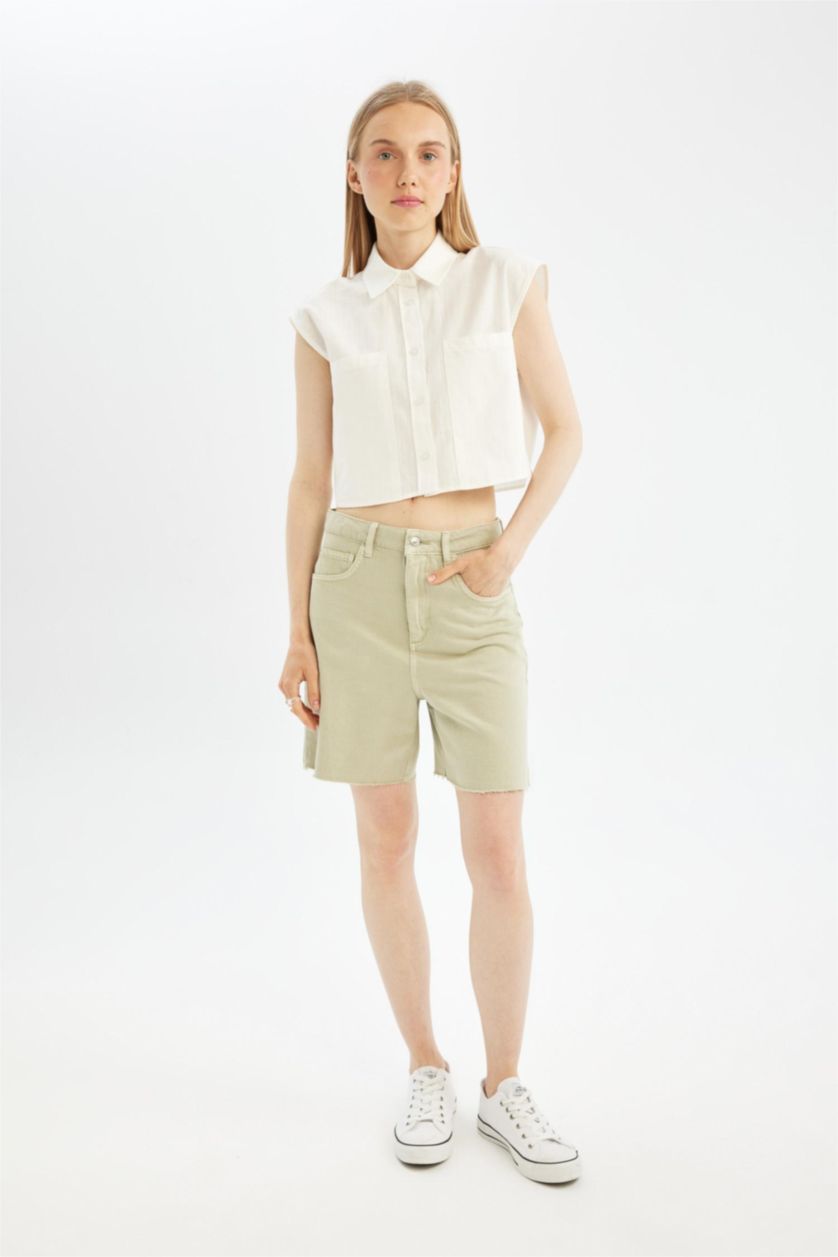 WOMAN Mint Regular Fit Gabardine Normal Waist Short Leg Shorts