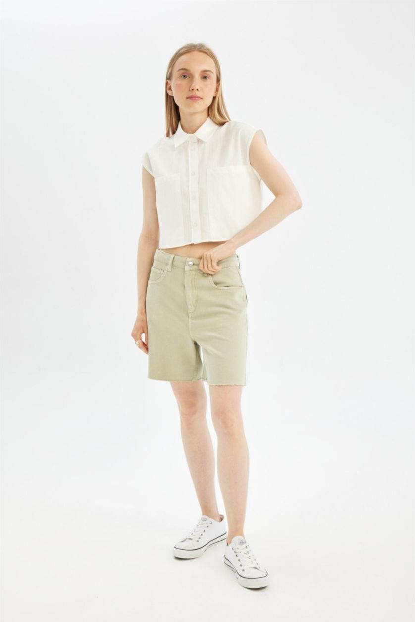 WOMAN Mint Regular Fit Gabardine Normal Waist Short Leg Shorts