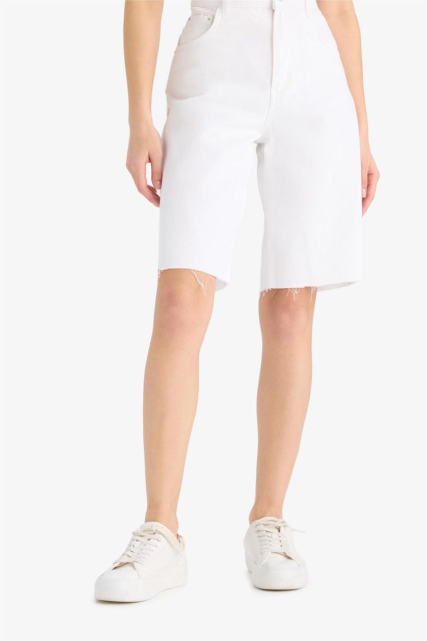 Kadın Beyaz Normal Bel Kısa Paça Gabardin Bermuda Şort