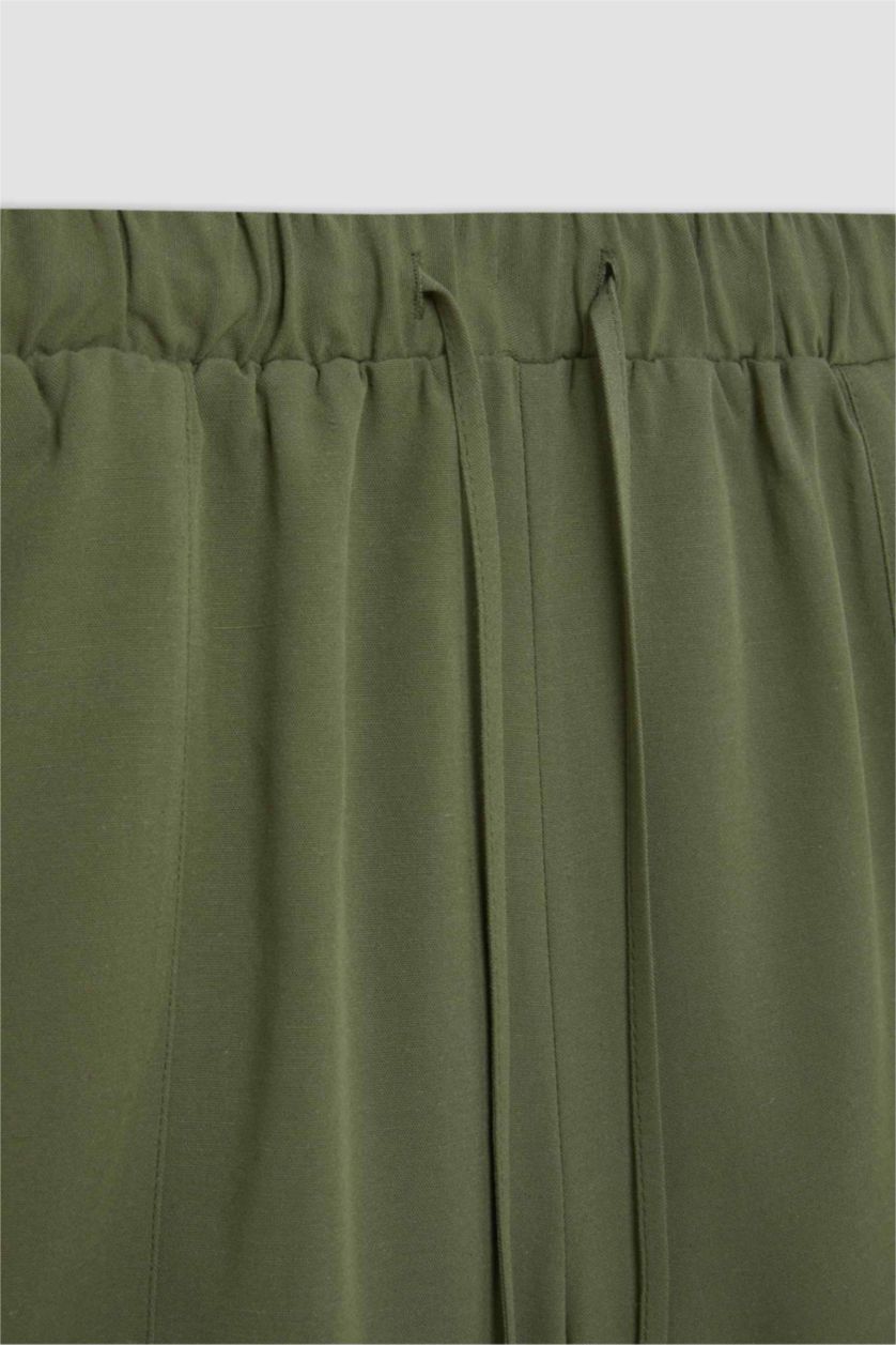 Kadın Haki Regular Fit Normal Bel Keten Karışımlı Şort