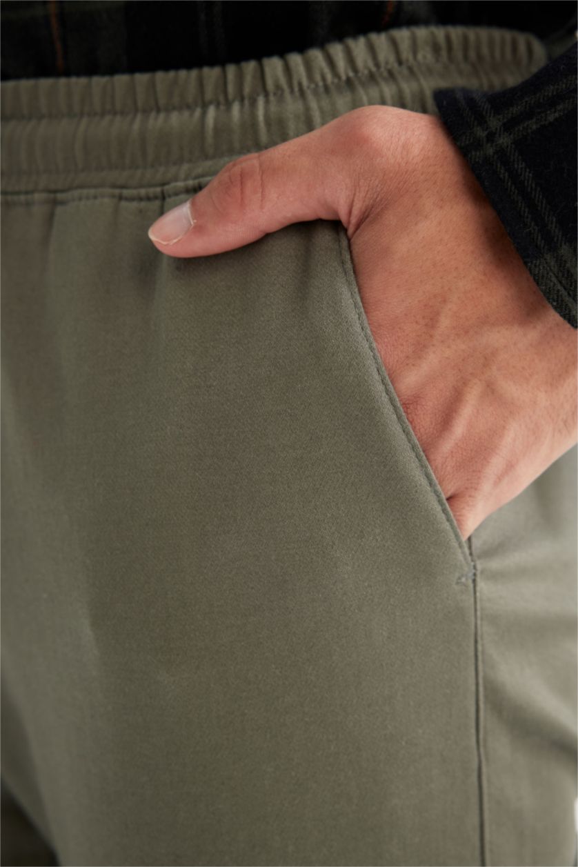 Man Light Green Tactical Tied Waist Elastic Leg Jogger Cargo Pants