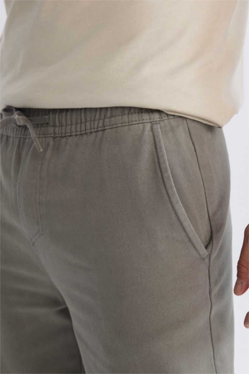 رجال كاكي بنطرون قطن قصة عادية