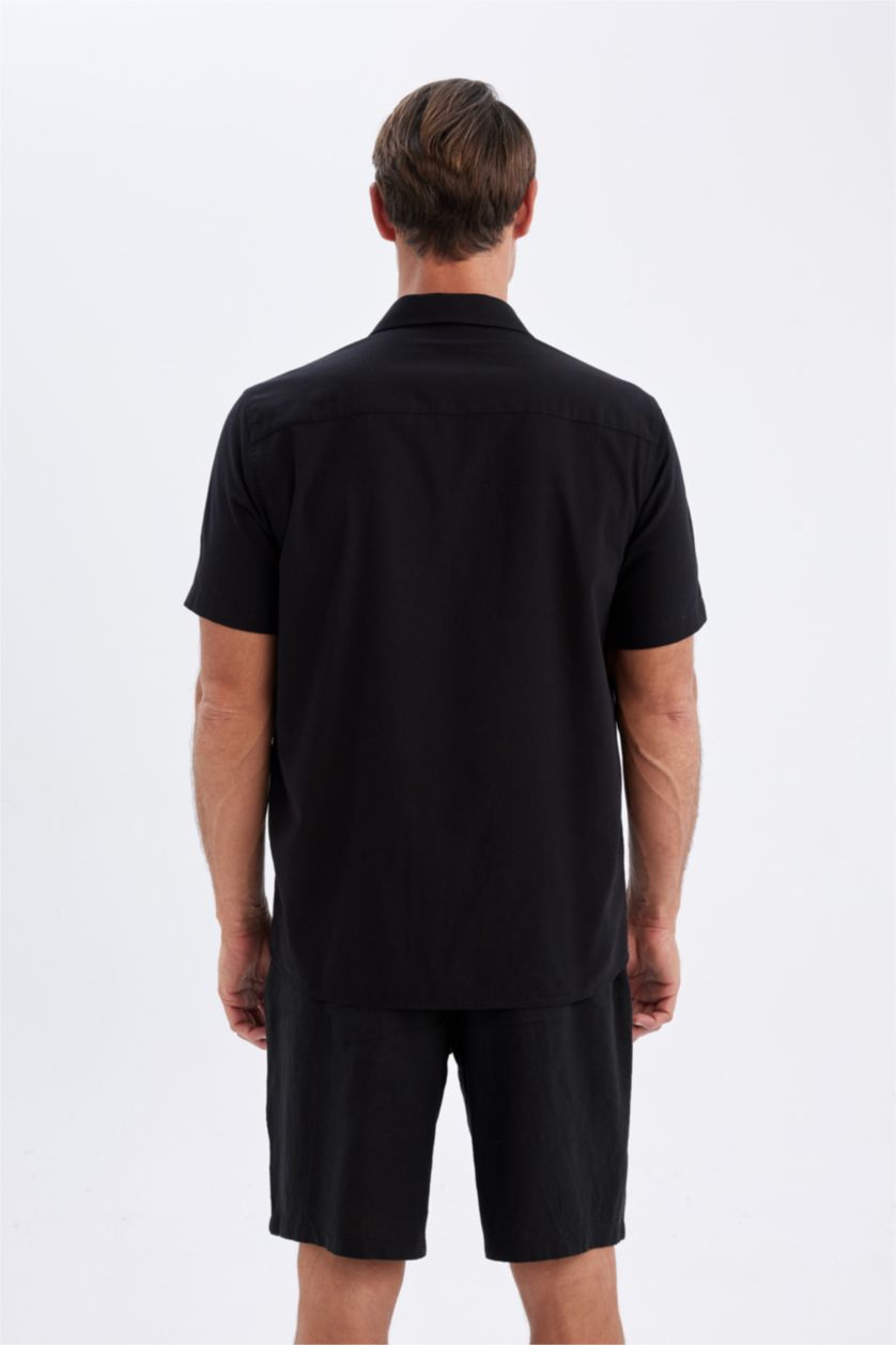 Man Black Regular Fit Polo Collar Cotton Short Sleeve Shirt