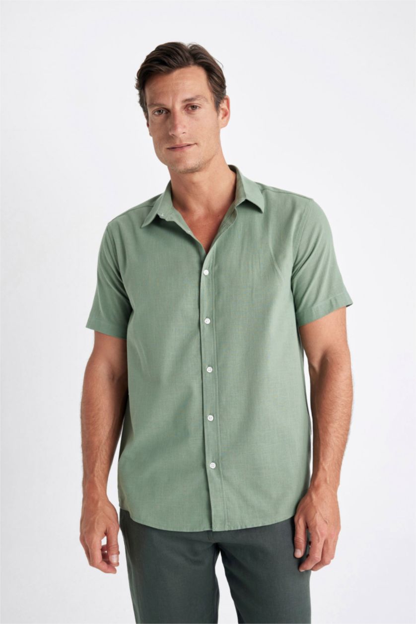 Man Khaki Regular Fit Polo Collar Cotton Short Sleeve Shirt