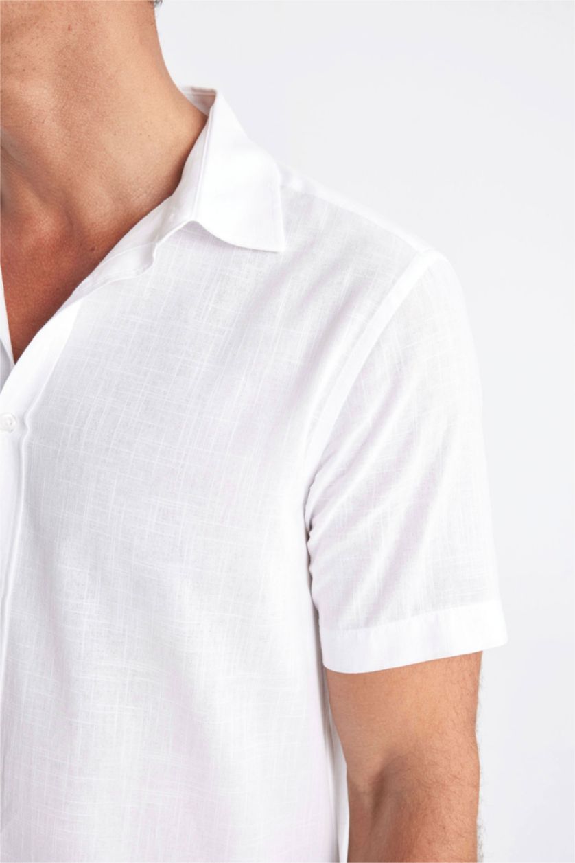 رجال أبيض قميص بولو قطن قصة عادية