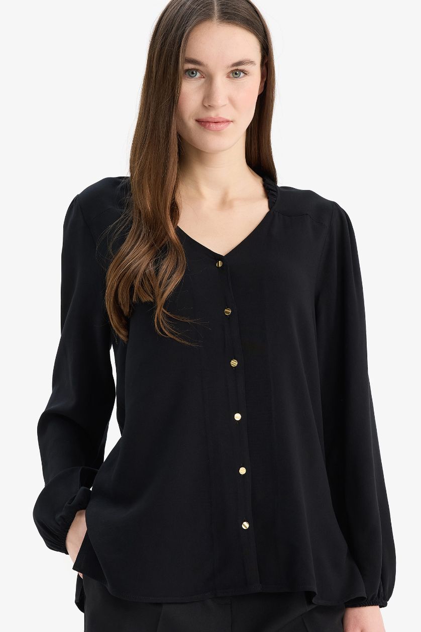 Woman Black Regular Fit V-Neck Long Sleeve Shirt