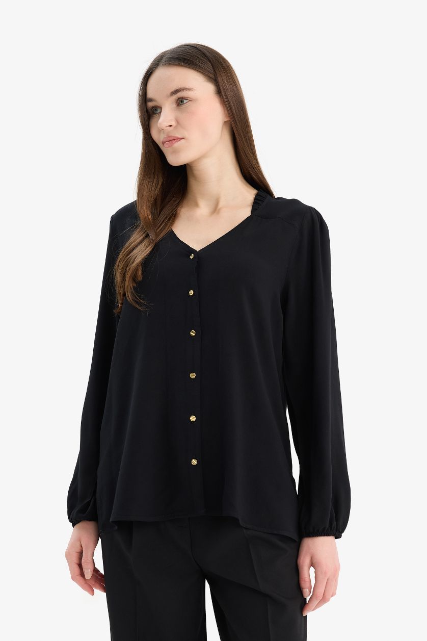Woman Black Regular Fit V-Neck Long Sleeve Shirt