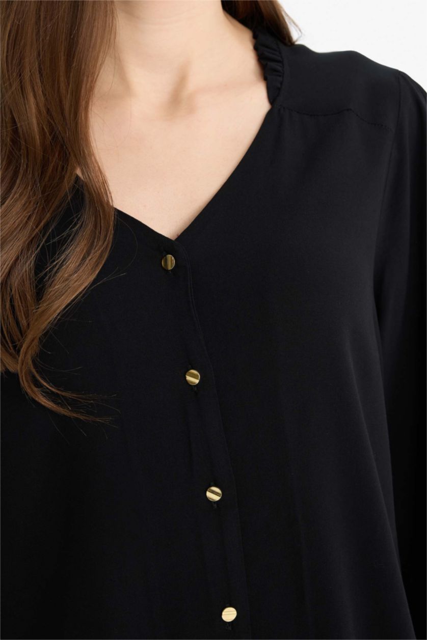Woman Black Regular Fit V-Neck Long Sleeve Shirt