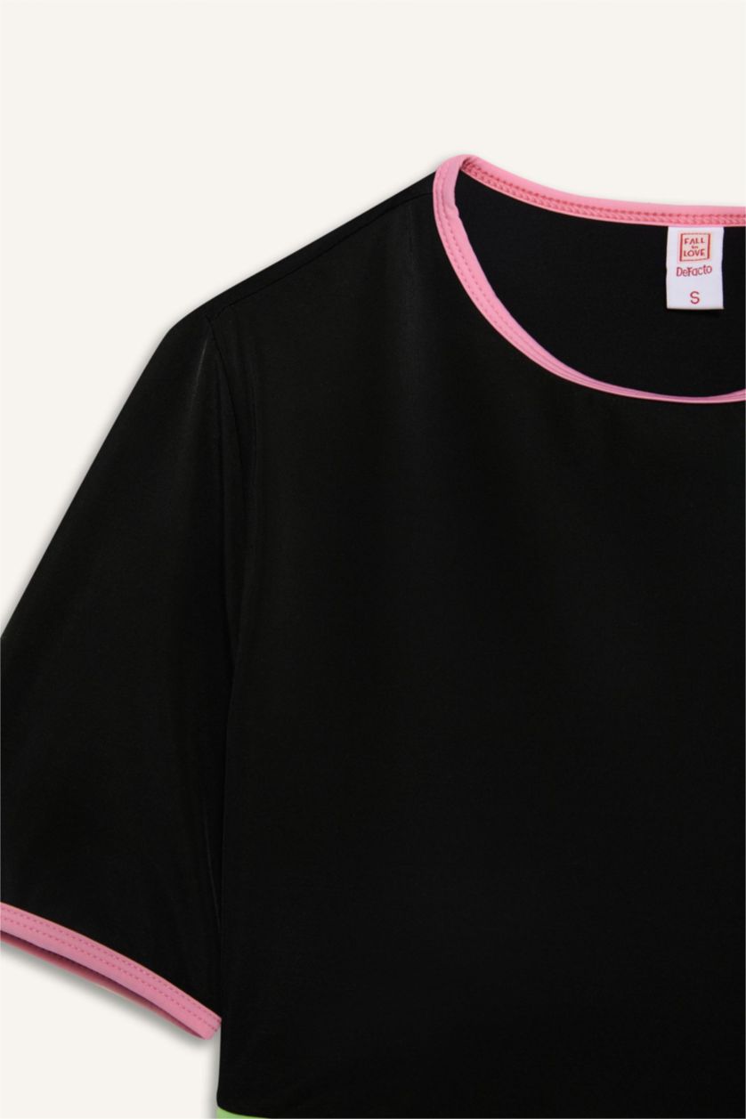 Kadın Siyah Regular Fit Kısa Kollu Sörf Bikini Üstü