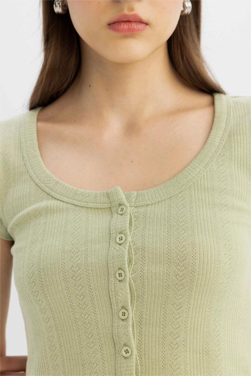 Kadın Açık Yeşil Coool Fitted Yuvarlak Yaka Kısa Kollu Tişört