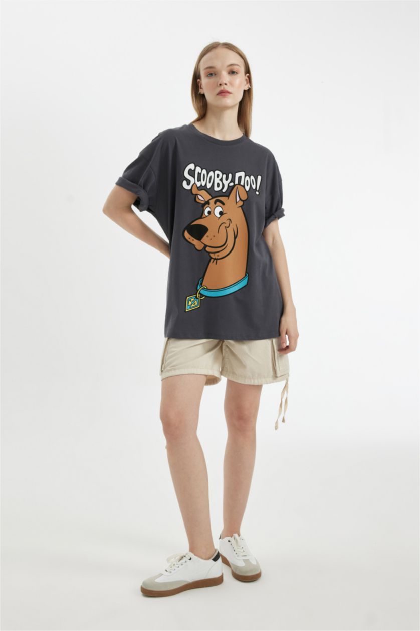 حريمي أنثرا تيشيرت اوفر سايز نص كم مطبوع من سكوبي دو