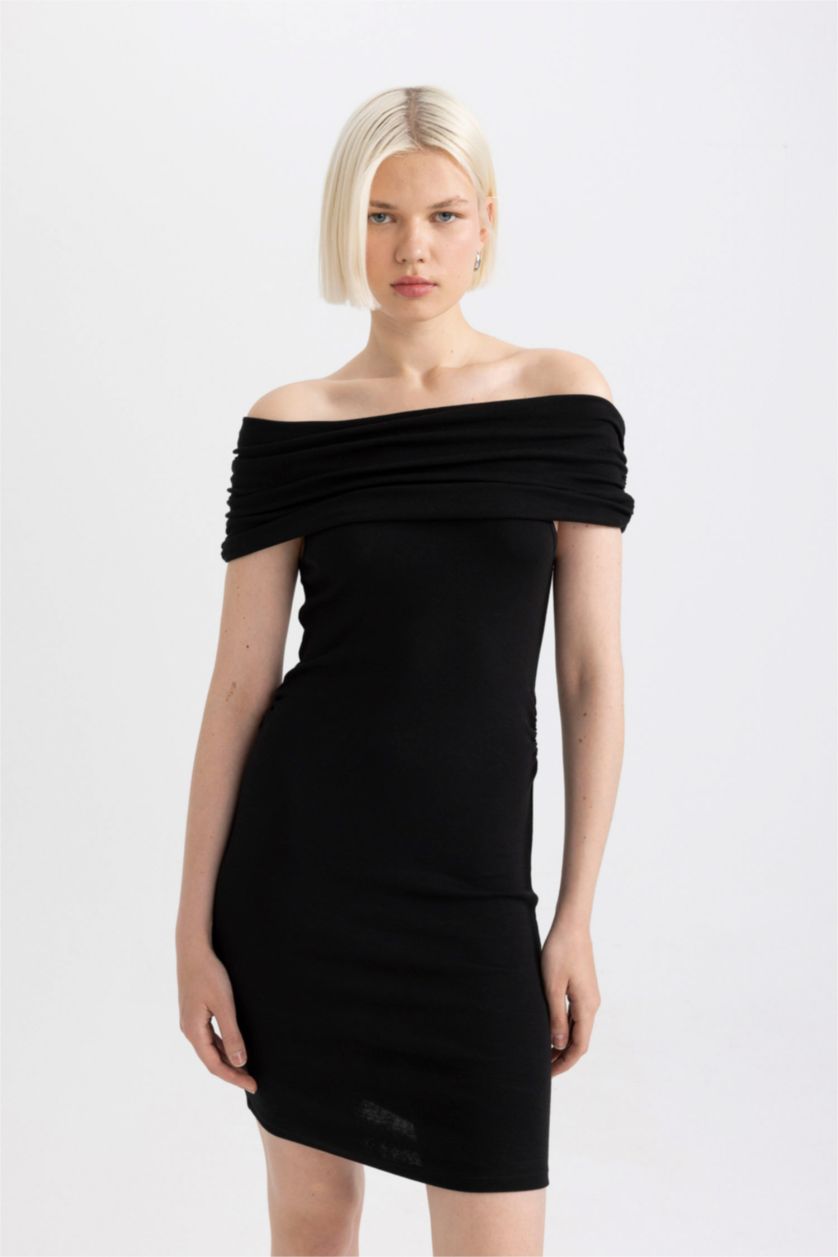 Kadın Siyah Bodycon Vücudu Saran Omzu Açık Fitilli Kaşkorse Uzun Kollu Mini Elbise