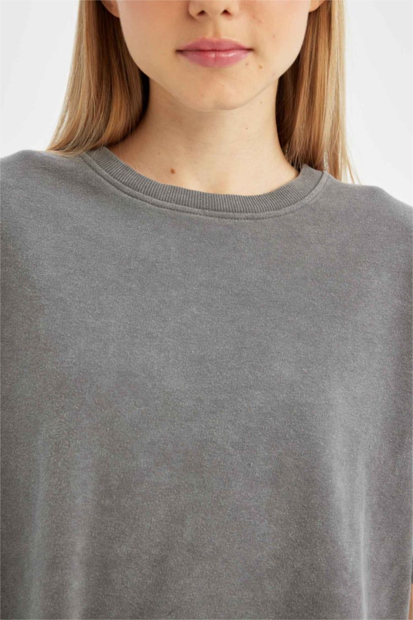 حريمي رمادي تيشيرت نص كم قصة فضفاضة تقيل