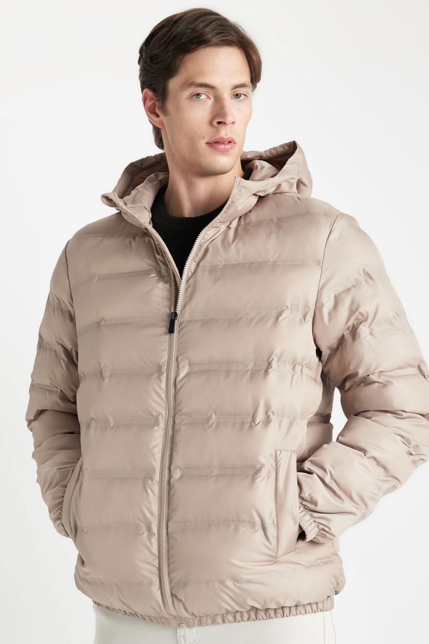 Erkek Bej Su İtici Rüzgar Geçirmez Slim Fit Dar Kesim Astarlı Kapüşonlu Fermuarlı Cepli Kışlık Şişme Mont