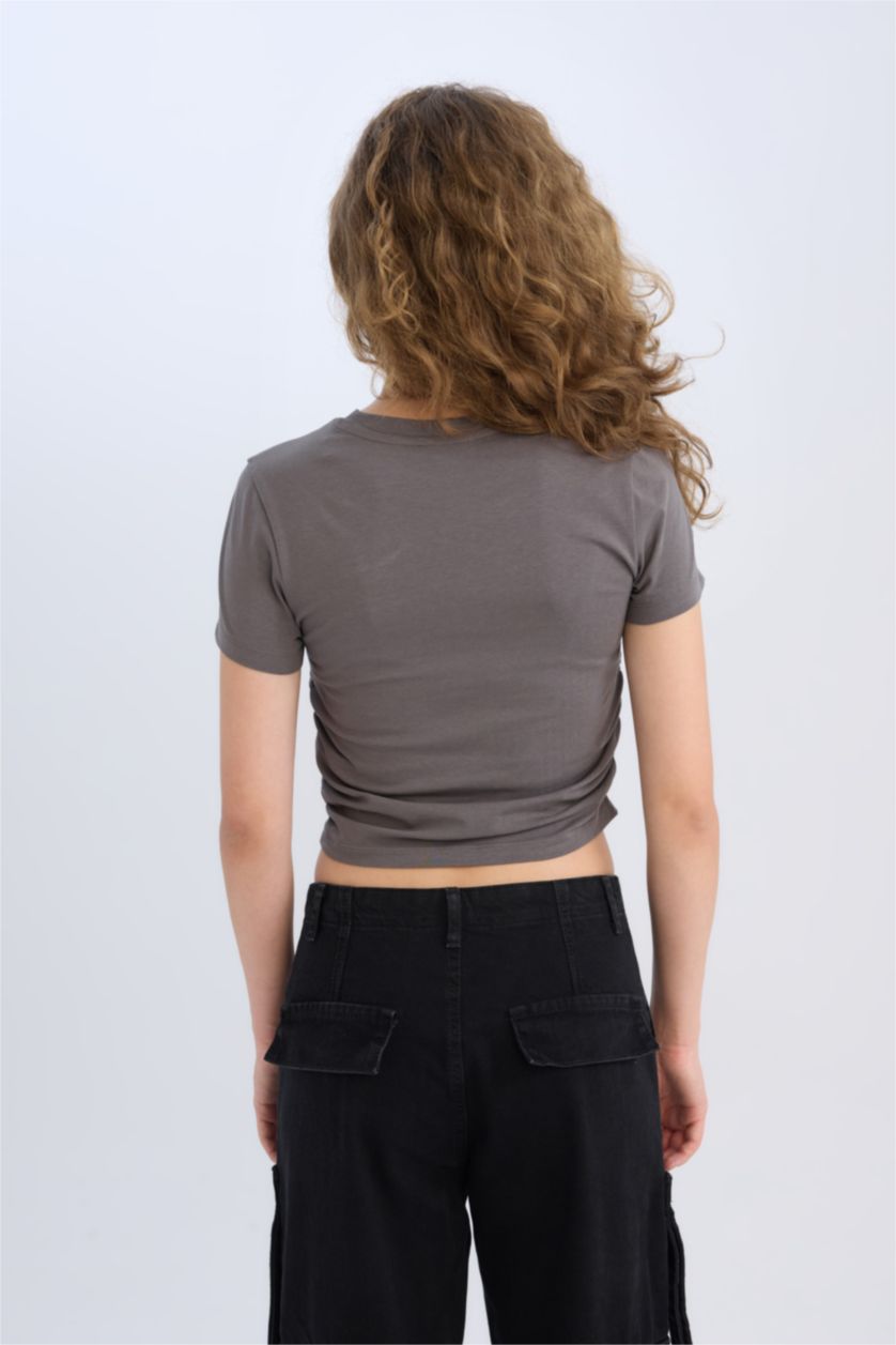 Woman Grey Fitted Crew Neck Short Sleeve T-Shirt