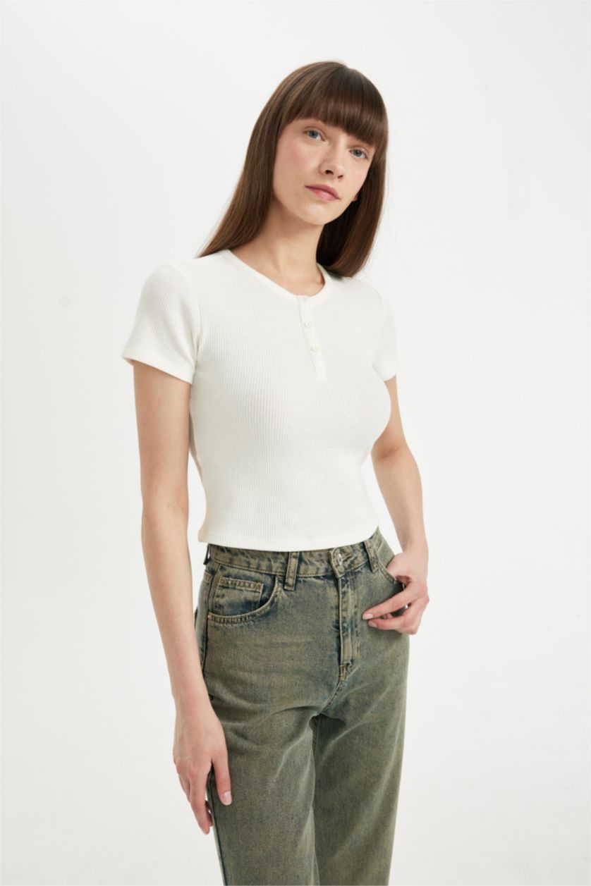 Kadın Kırık Beyaz Fıtted Bisiklet Yaka Waffle Kısa Kollu Tişört