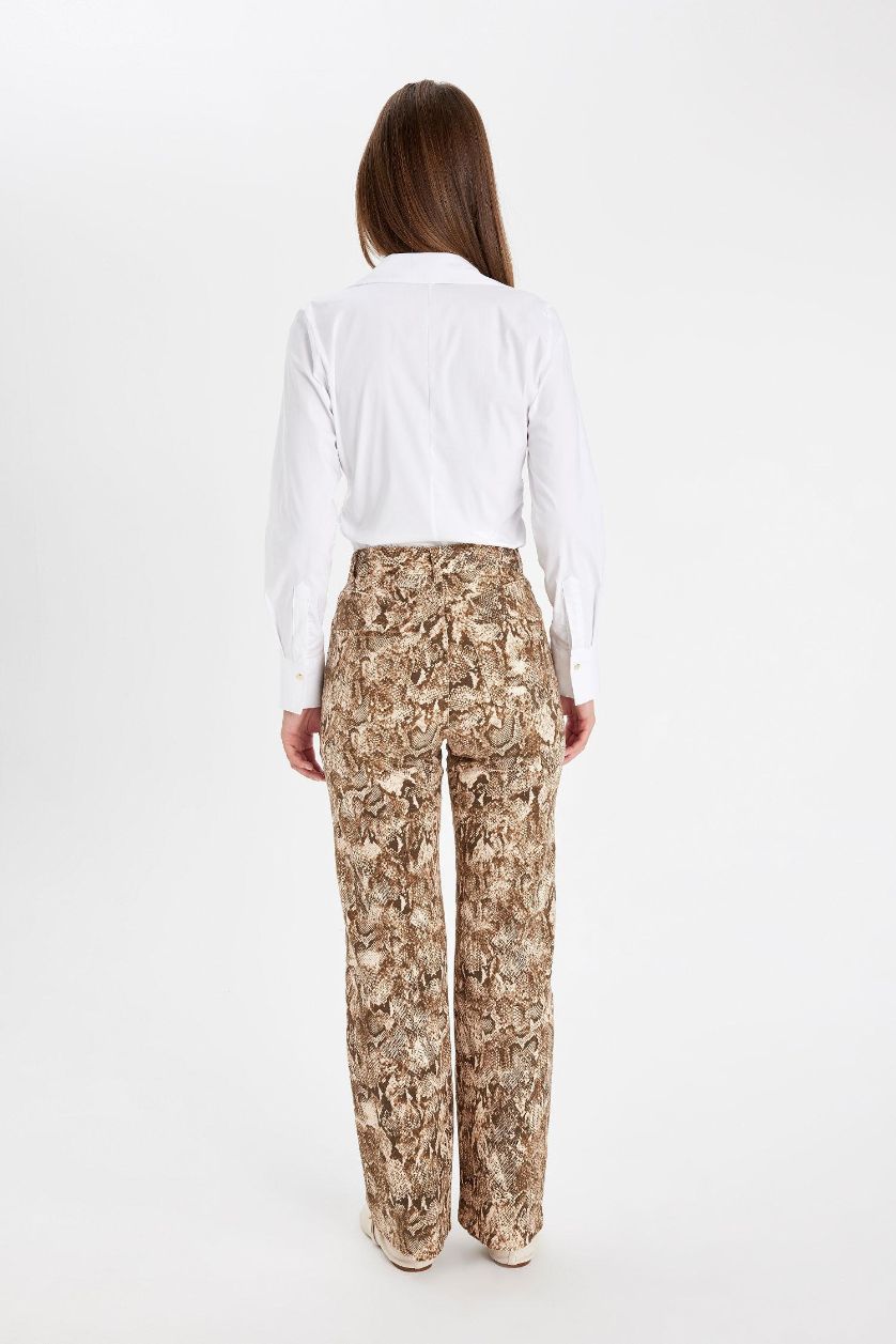 Kadın Bej Straight Fit Gabardin Palazzo Pantolon Yılan Derisi Desenli Yüksek Bel Cepli Uzun