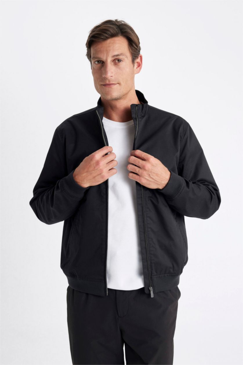 رجالي أسود جاكيت خفيف سليم فيت بياقة عالية وتر برووف بجيوب بسوسته