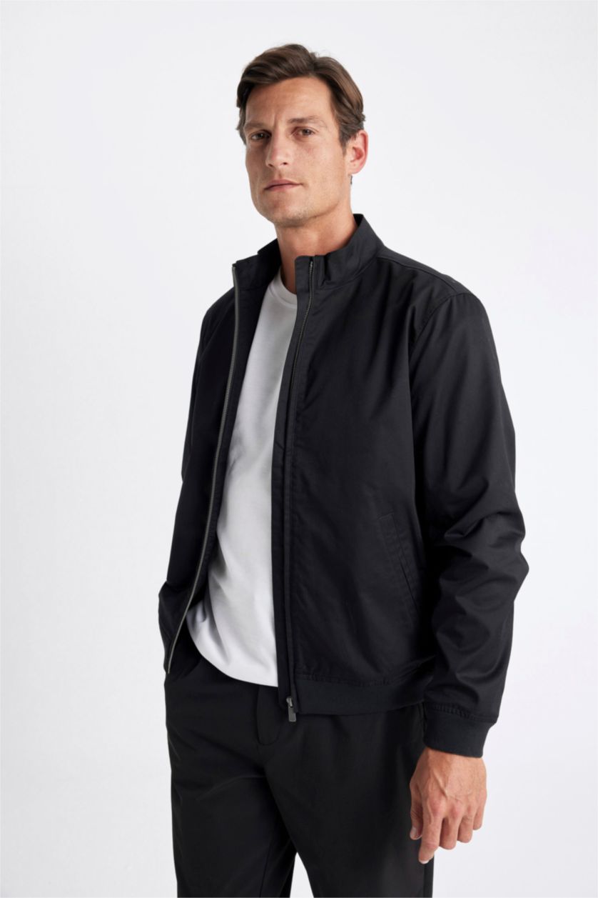 رجالي أسود جاكيت خفيف سليم فيت بياقة عالية وتر برووف بجيوب بسوسته