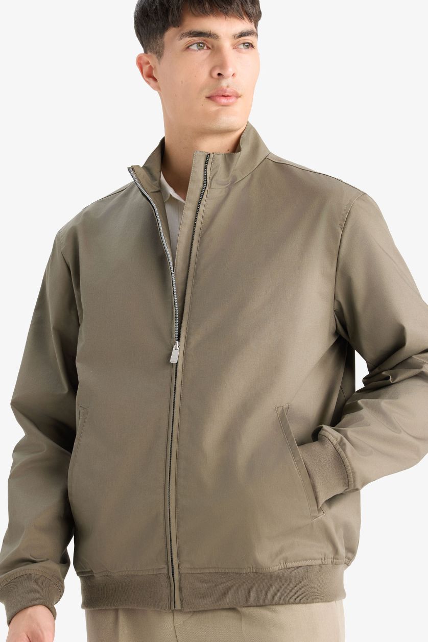 Erkek Haki Slim Fit Dar Kesim Dik Yaka Astarlı Fermuarlı Cepli Mevsimlik Baharlık Mont