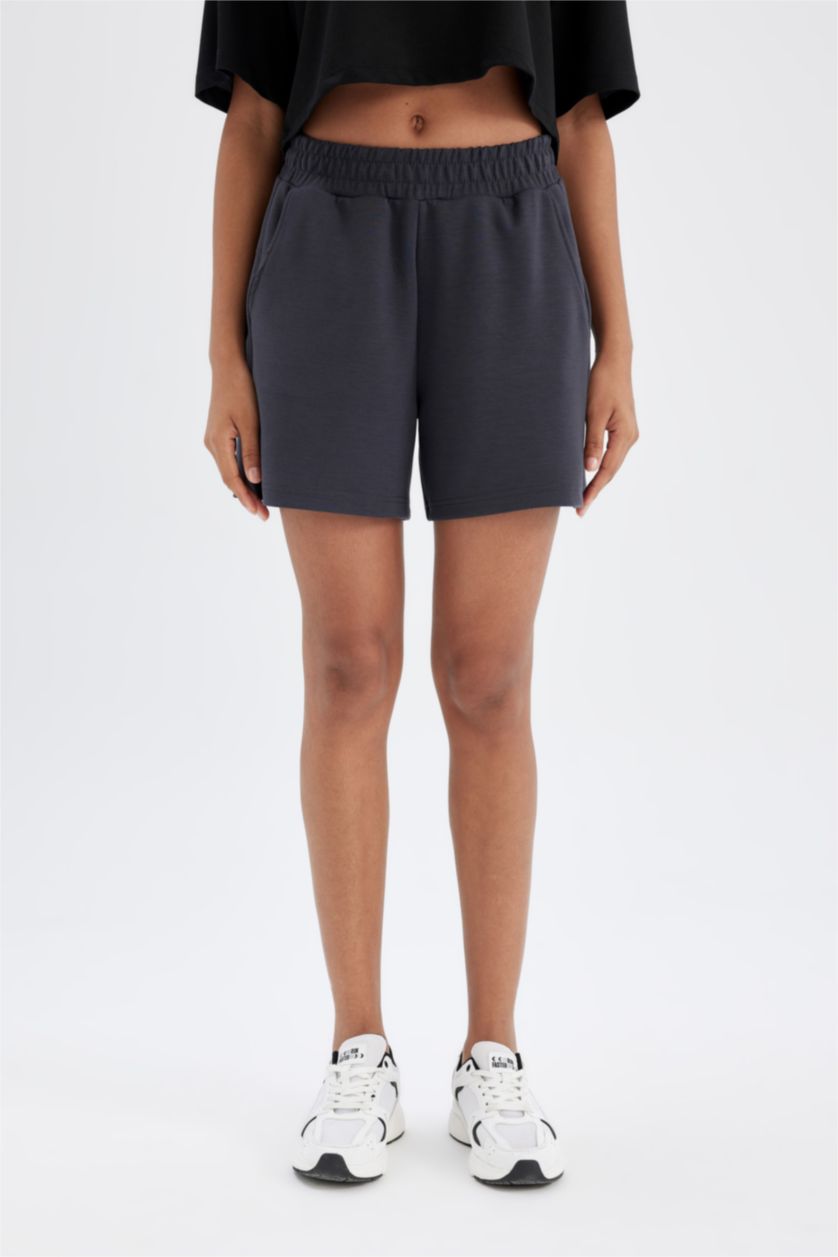 Kadın Antrasit Standart Fıt Sporcu Kısa Paça Modal Şort