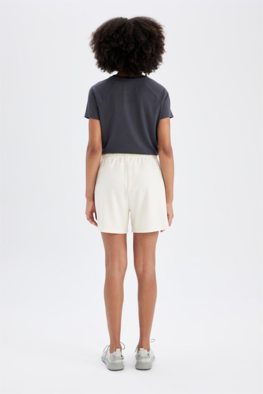 Kadın Kum Standart Fıt Sporcu Kısa Paça Modal Şort