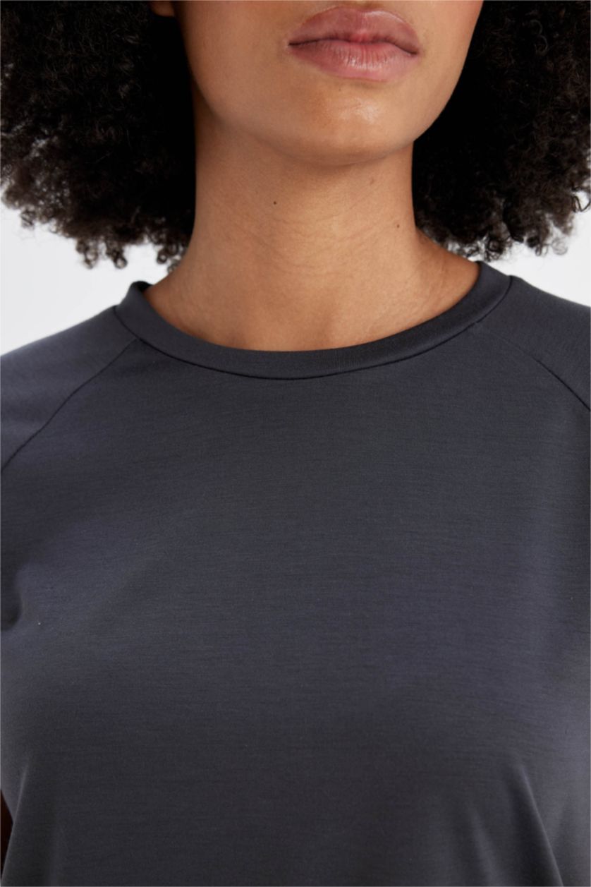 Kadın Antrasit DeFactoFit Crop Bisiklet Yaka Sporcu Modal Kısa Kollu Tişört