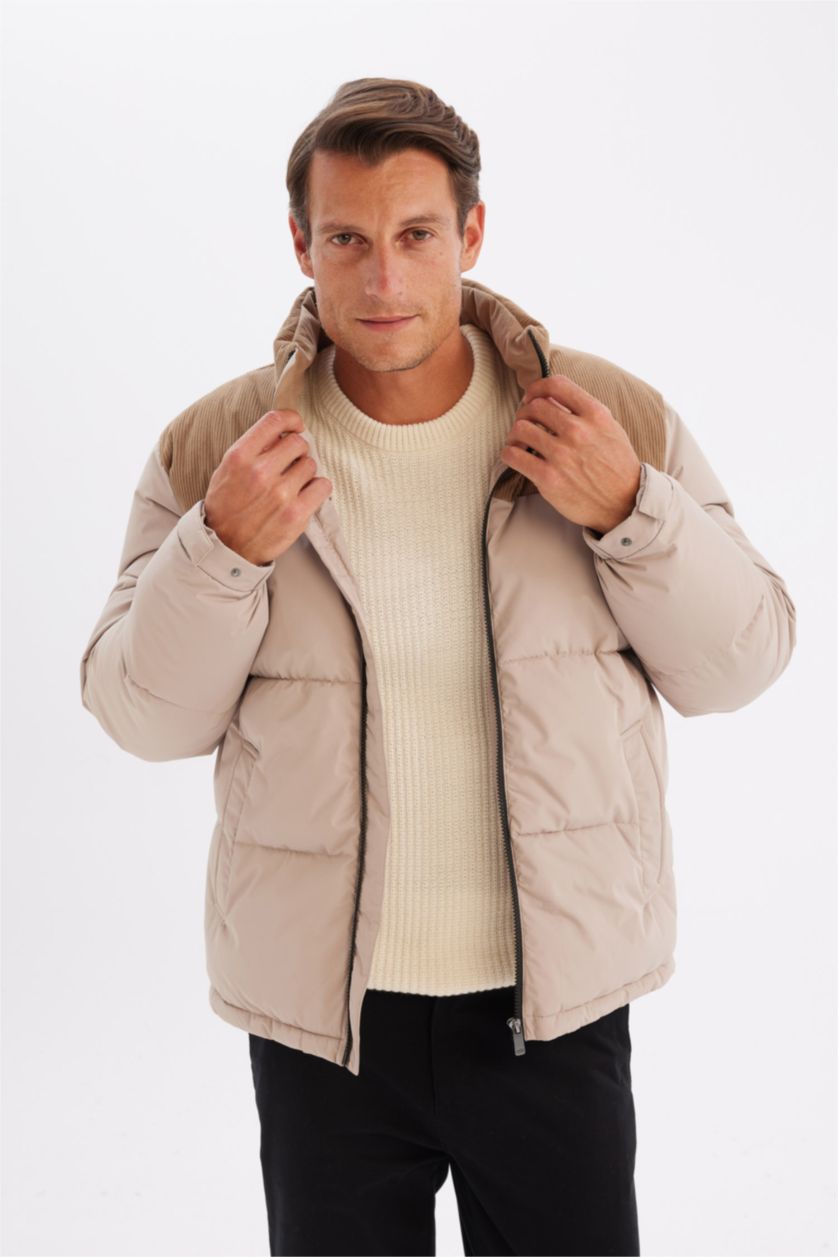 Erkek Bej Su Geçirmez Şişme Mont Slim Fit Dar Kesim Dik Yaka Fermuarlı Cepli