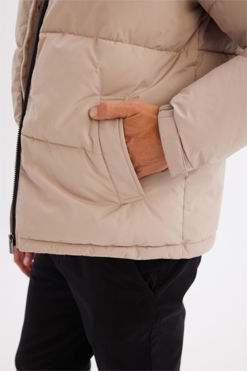 Erkek Bej Su Geçirmez Şişme Mont Slim Fit Dar Kesim Dik Yaka Fermuarlı Cepli