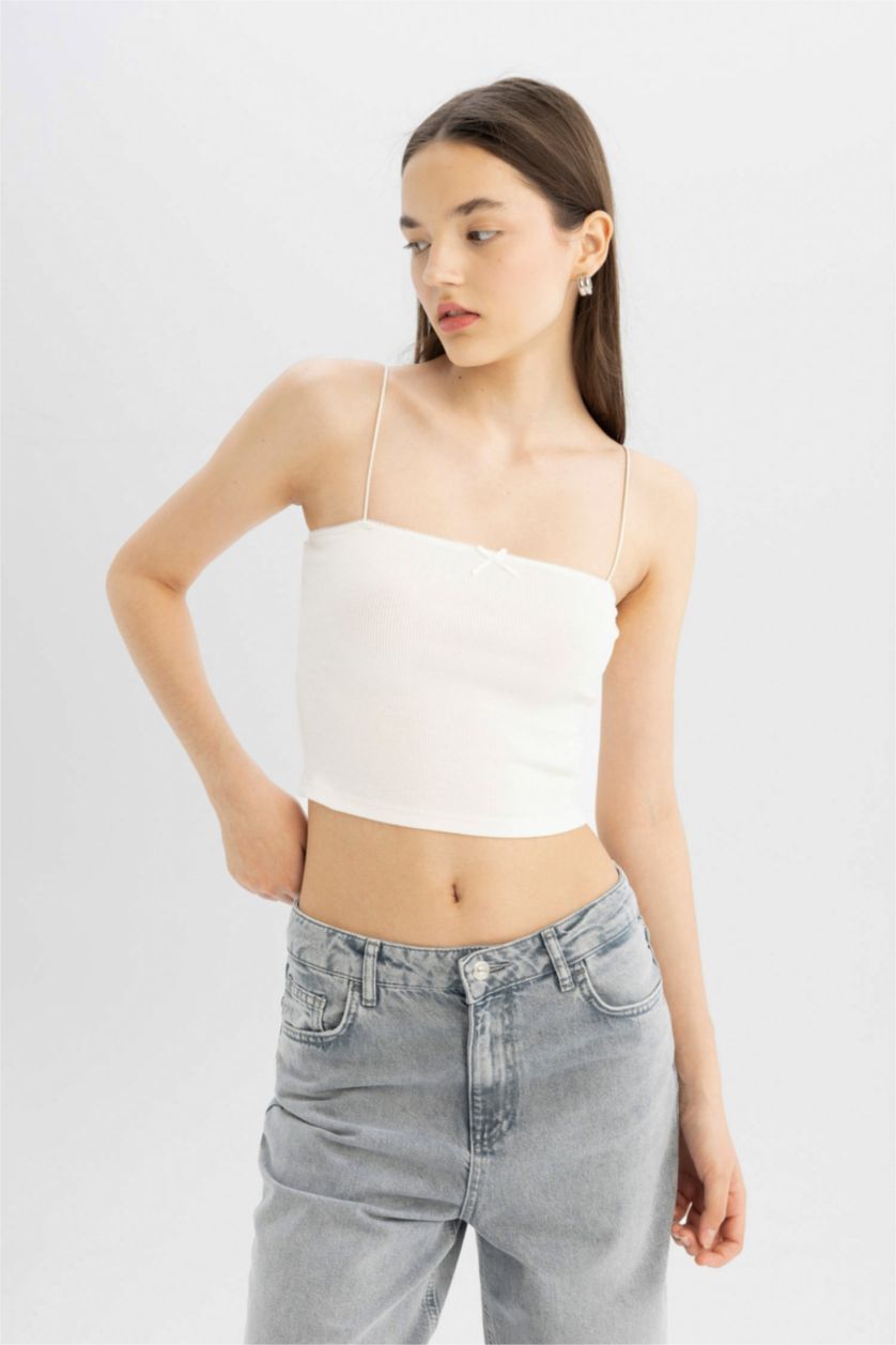 Woman White Fitted Ribbed Camisole Crop Top