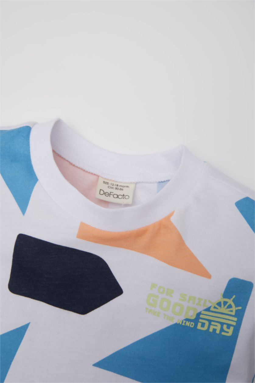 Erkek Bebek Beyaz Erkek Bebek 2'li Takım Desenli Kısa Kollu Tişört Beli Lastikli Şort