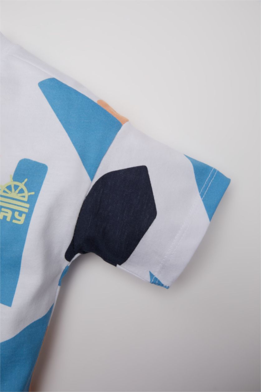 Erkek Bebek Beyaz Erkek Bebek 2'li Takım Desenli Kısa Kollu Tişört Beli Lastikli Şort