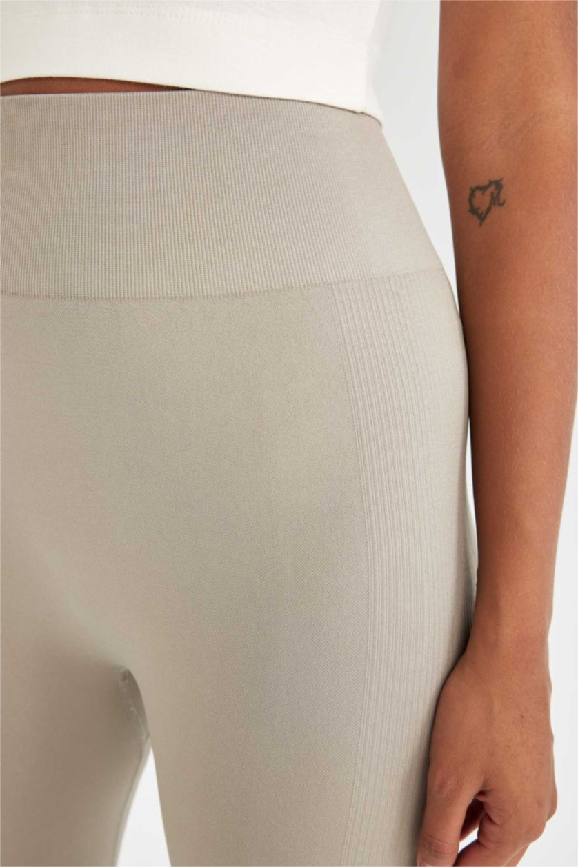 Әйелдерге Сұр беліңізді жабыңыз Леггинстер