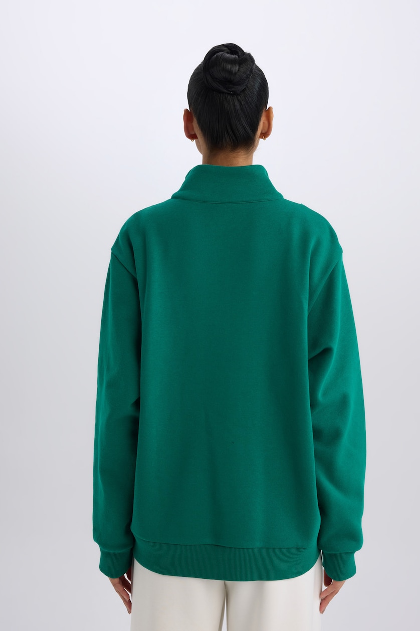 Women Green Oversize Fit Sweatshirt