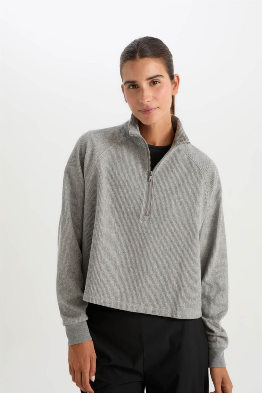 FEMME Gris Sweat-shirt de sport à col montant zippé de DeFactoFit