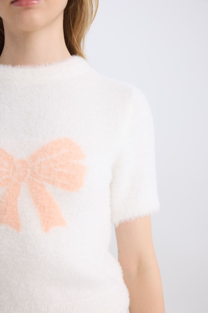 FEMME Écru Pull tricot à col rond et coupe régulière