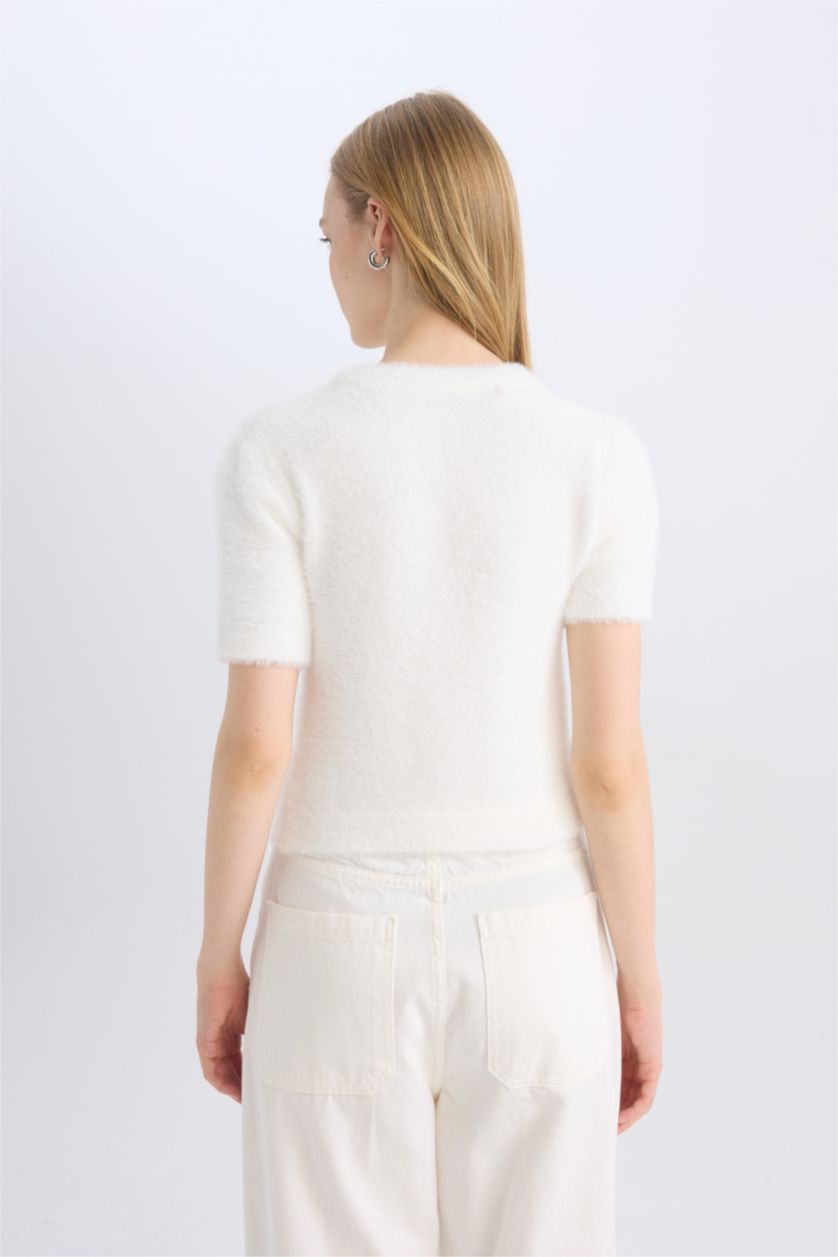 FEMME Écru Pull tricot à col rond et coupe régulière