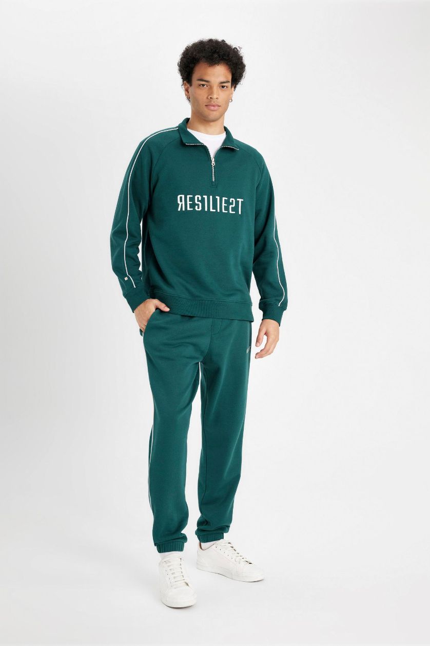 MAN Dark Green Boxy Fit Long Sleeve Sweatshirt