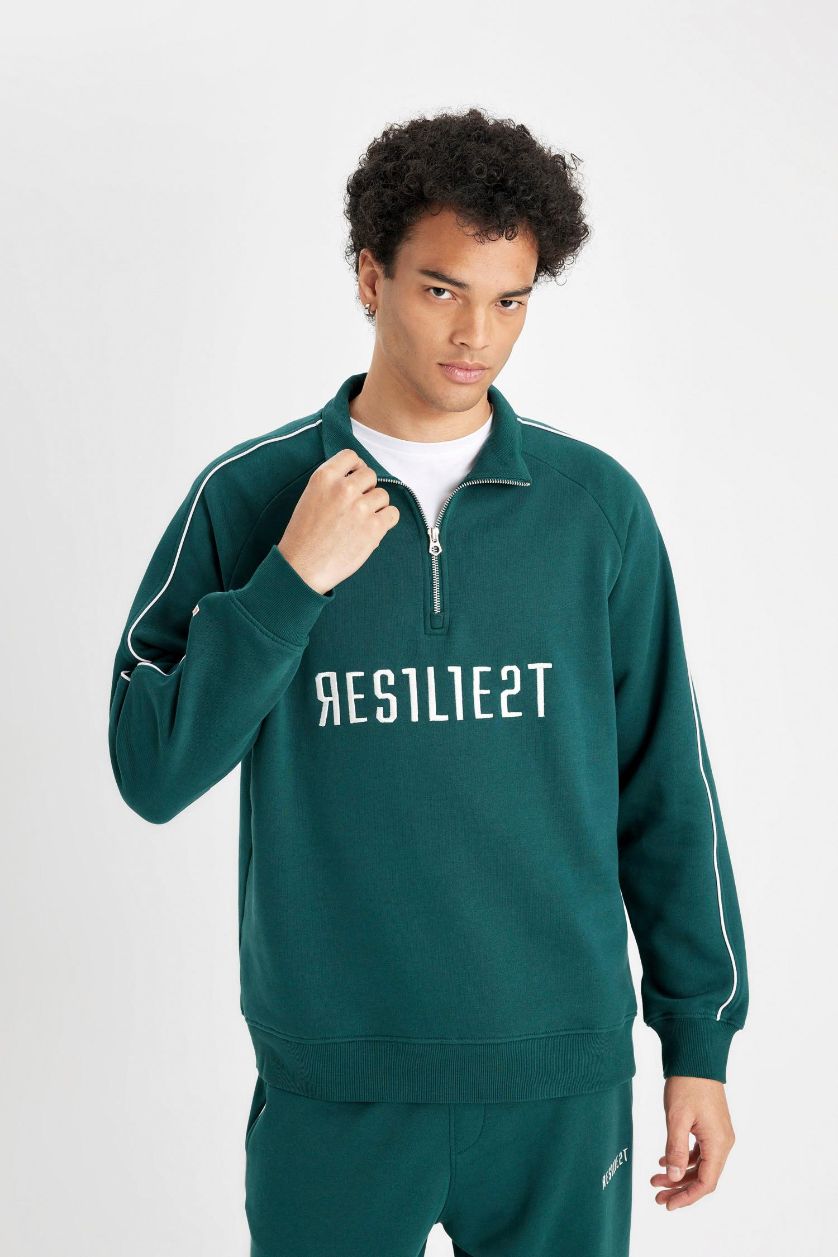 MAN Dark Green Boxy Fit Long Sleeve Sweatshirt