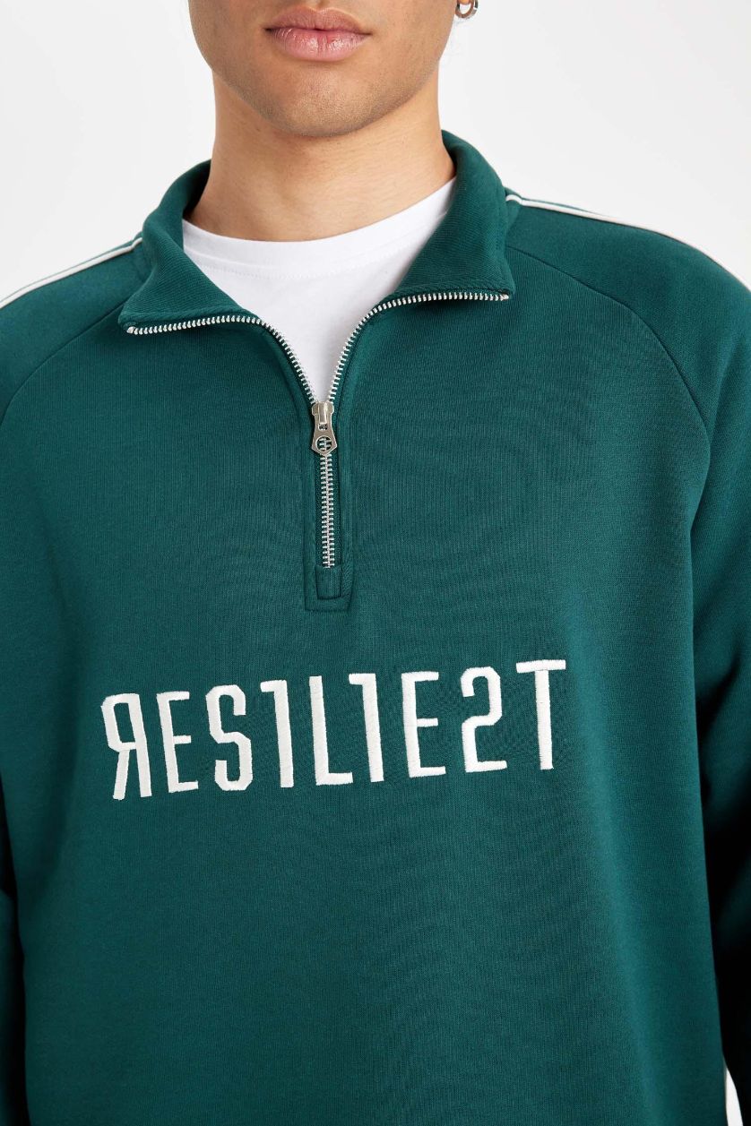 MAN Dark Green Boxy Fit Long Sleeve Sweatshirt