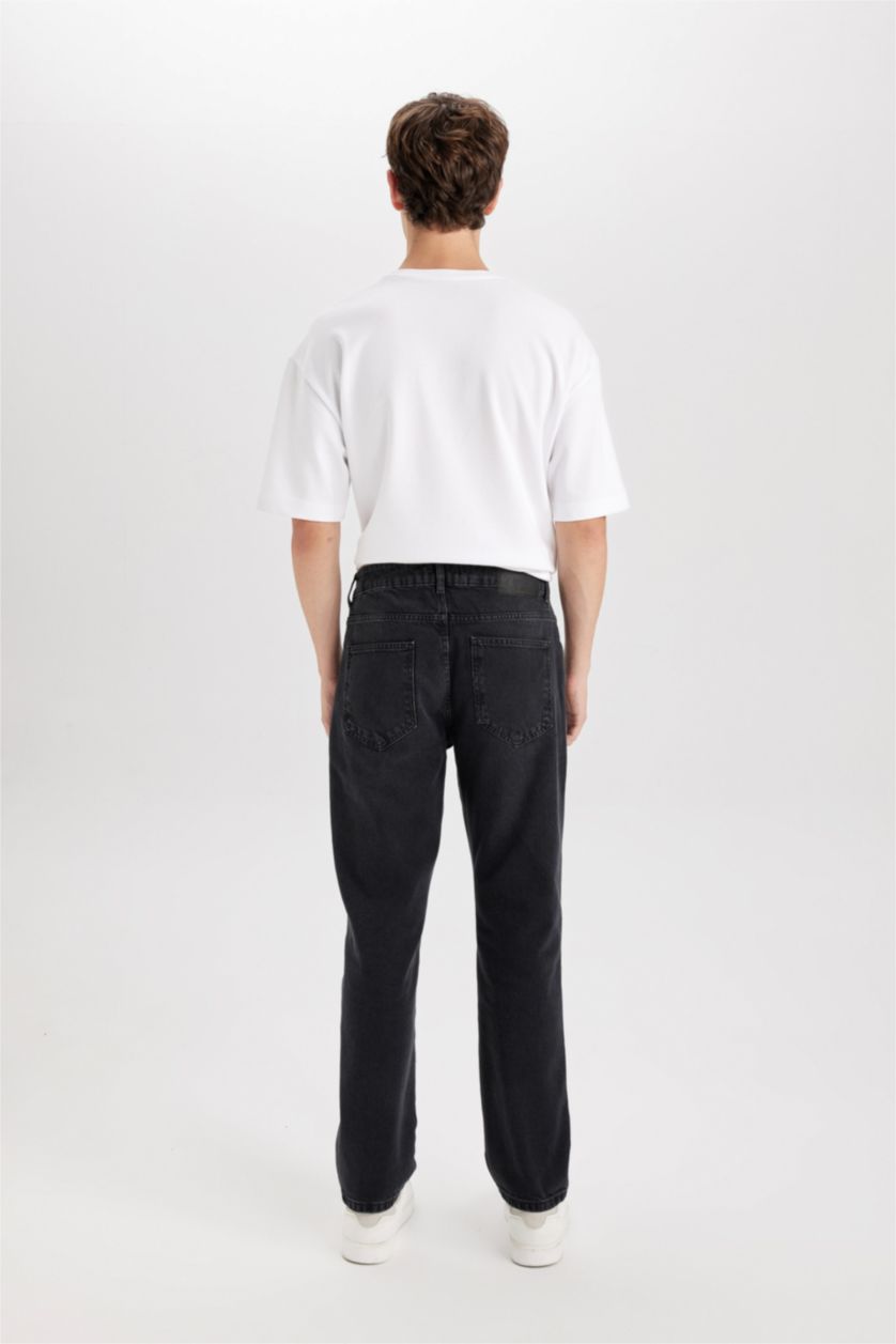 رجال أسود سروال جينز جينز قصة مستقيمة واسع