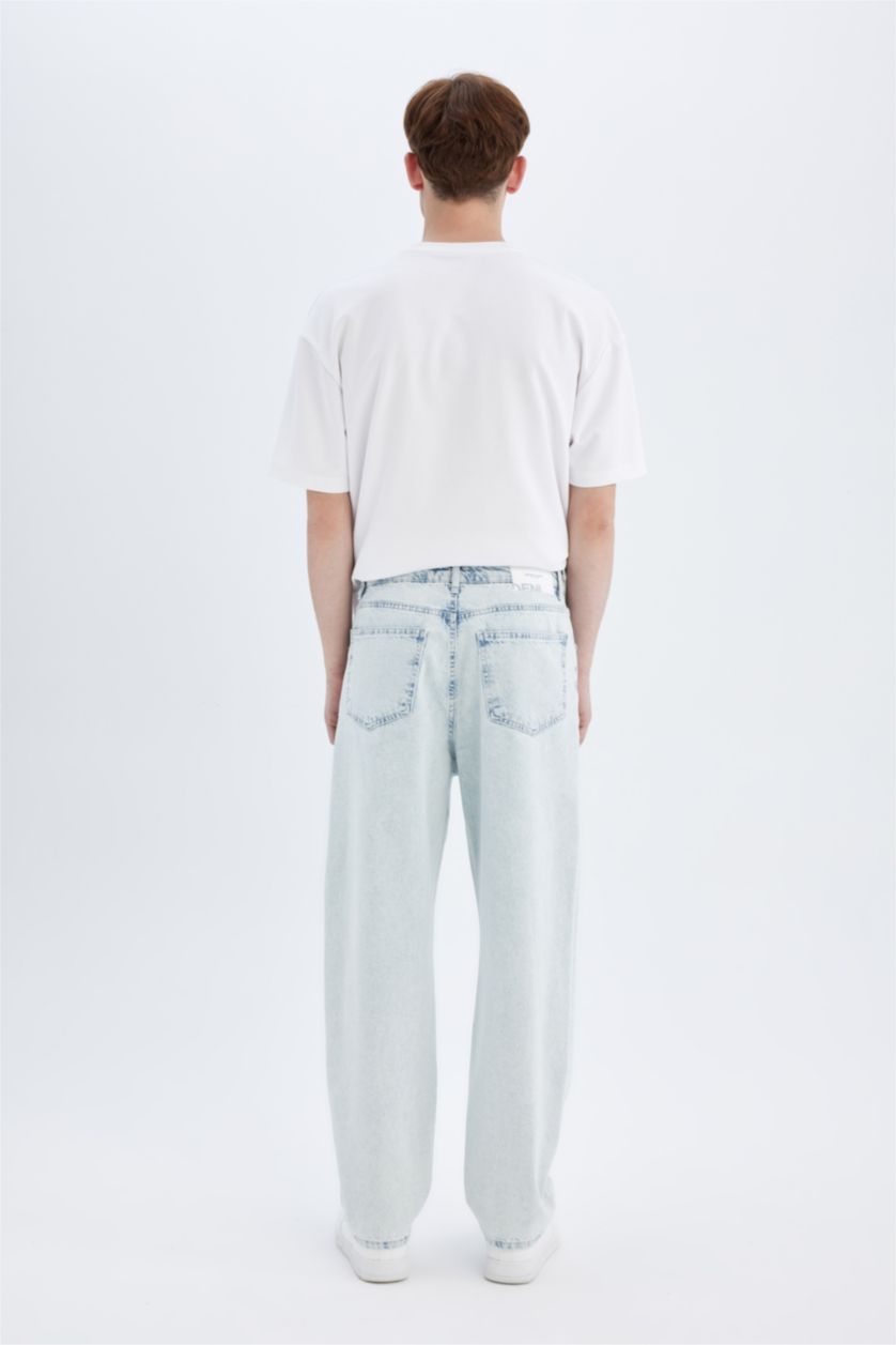 رجال أزرق ثلجي Baggy Fit Trousers