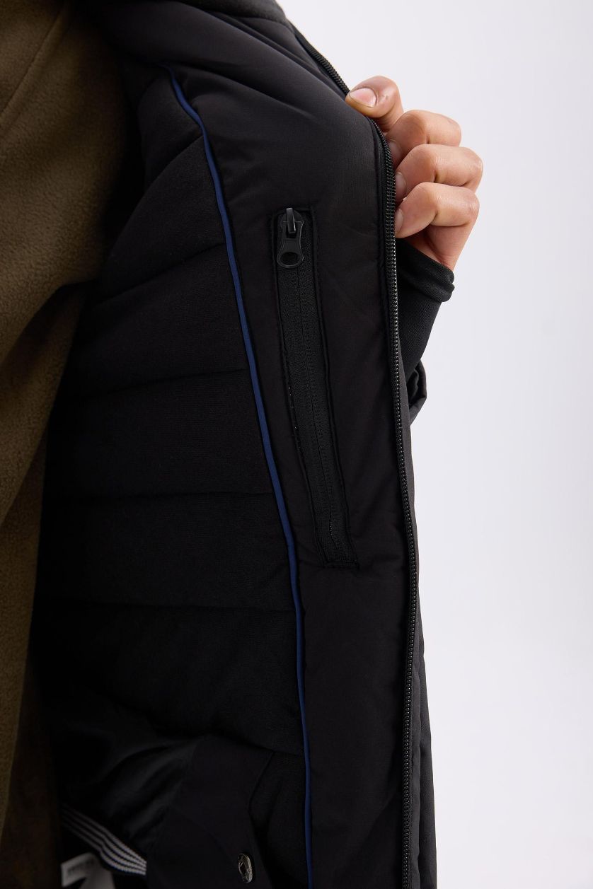 Мужчины Черный Куртка водоотталкивающая с капюшоном, DeFactoFit