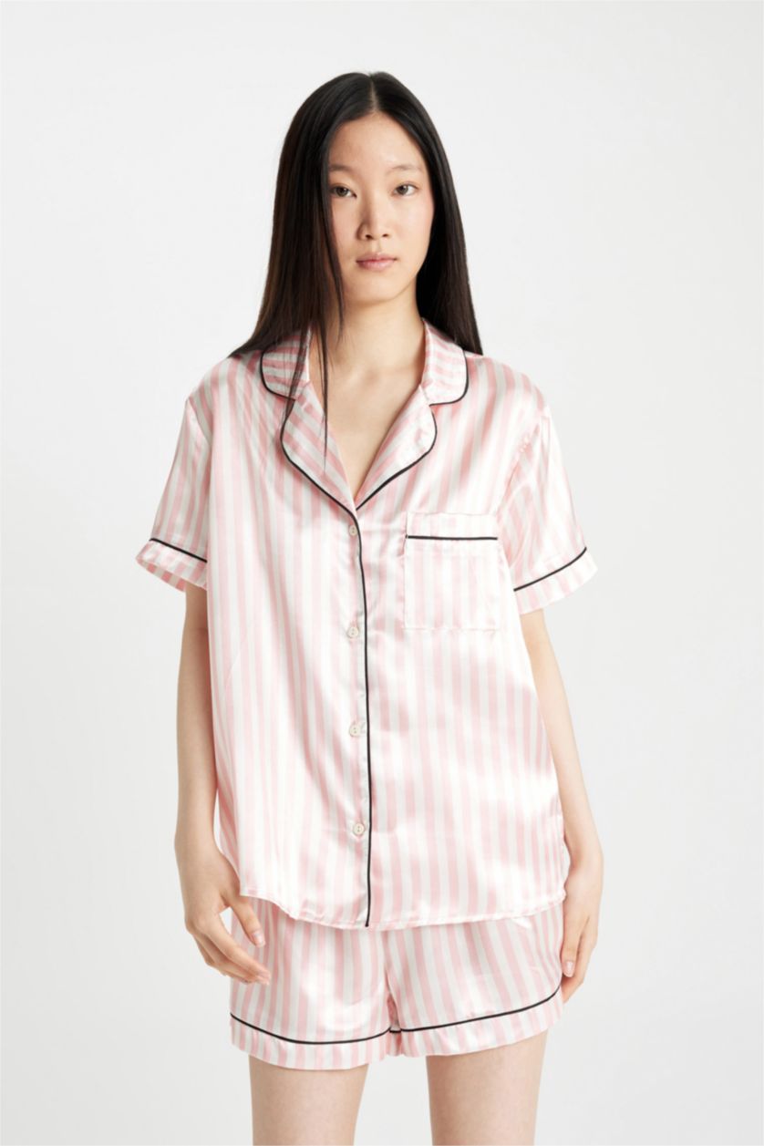 Kadın Pembe Pijama Takımı Regular Fit Saten Kısa Kollu Üst Şort-Fall in Love 