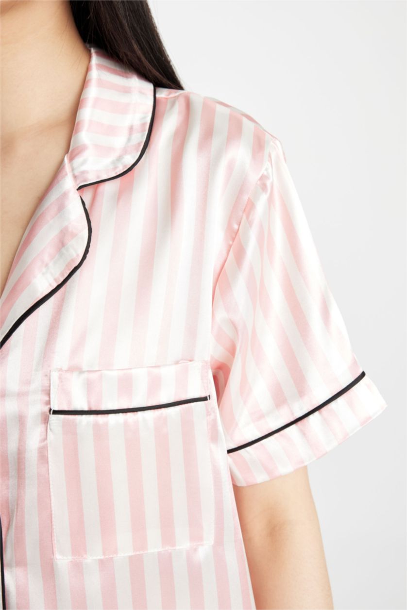 Kadın Pembe Pijama Takımı Regular Fit Saten Kısa Kollu Üst Şort-Fall in Love 