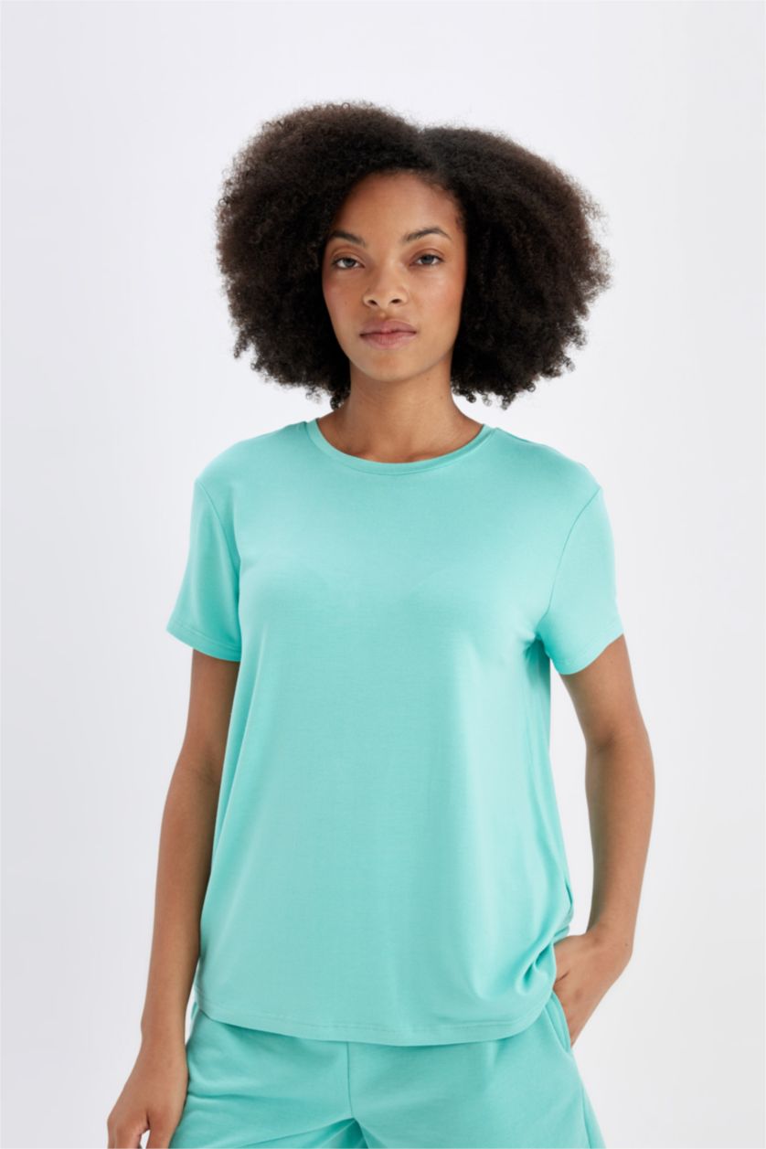 Kadın Açık Yeşil DeFactoFit Standart Fit Bisiklet Yaka Sporcu Basic Düz Kısa Kollu Tişört