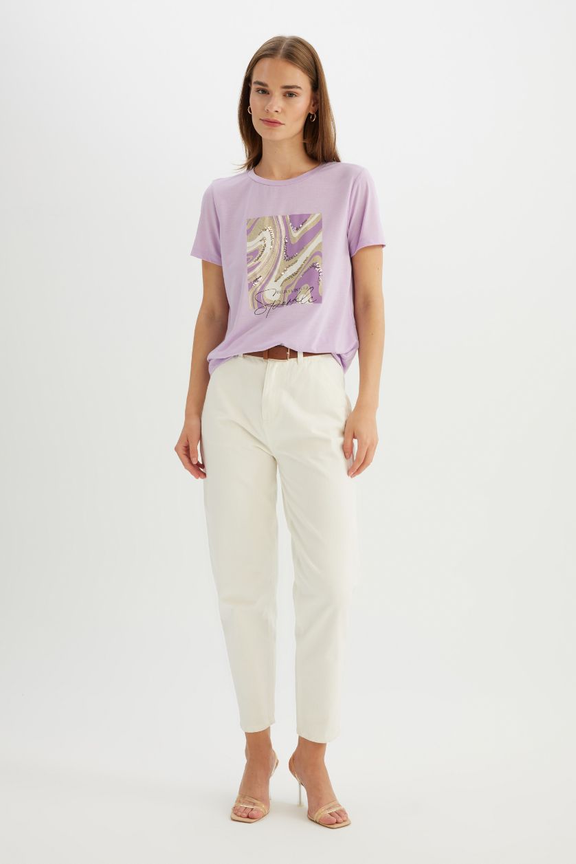 نساء أرجواني تيشيرت نص كم قصة عادية برقبة مستديرة