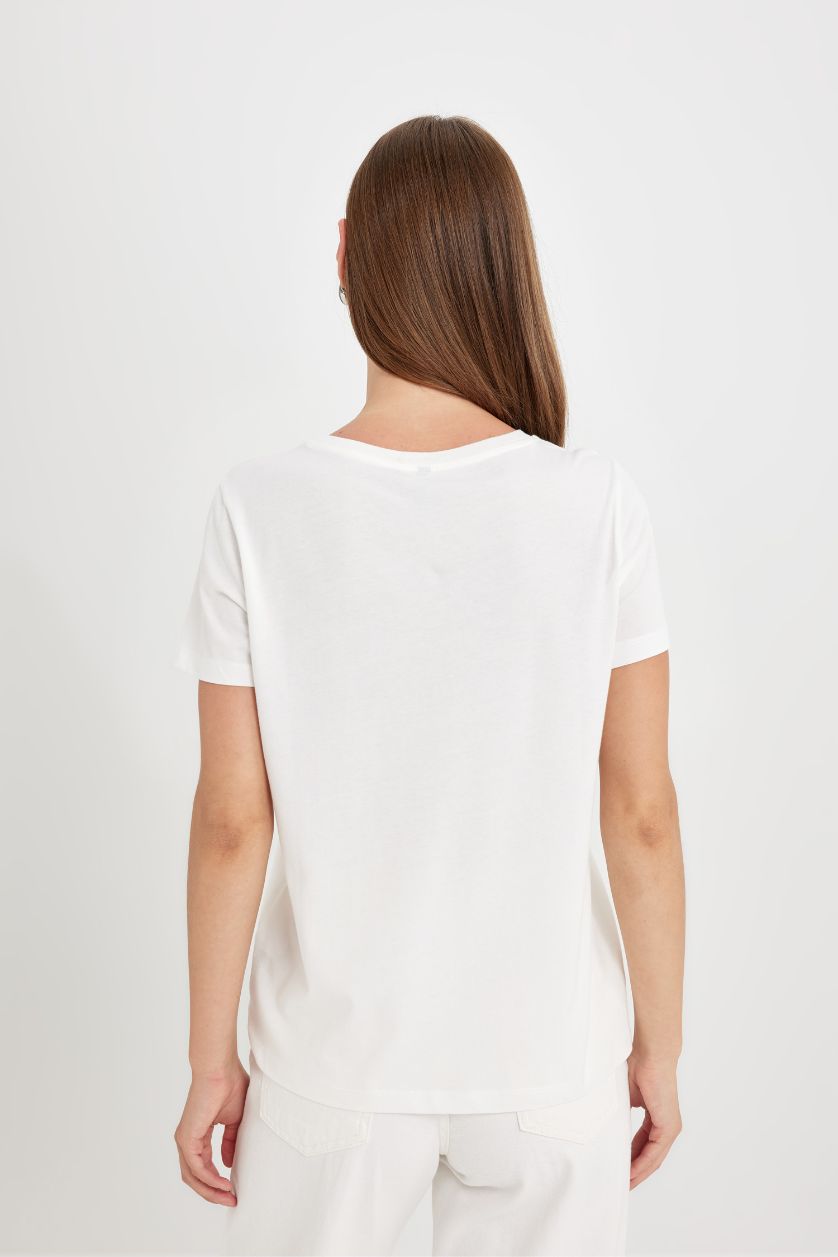 نساء بيج فاتح تيشيرت نص كم قصة عادية برقبة مستديرة